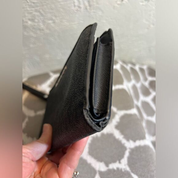 Michael Kors Jet Set wristlet,excellent condition, like new. Signature logo, blk - Picture 7 of 10